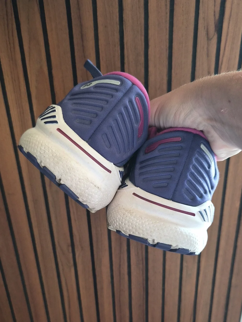 Brooks Adrenaline GTS 22 Women's Running Shoes 7.5 MED B- Navy Pink